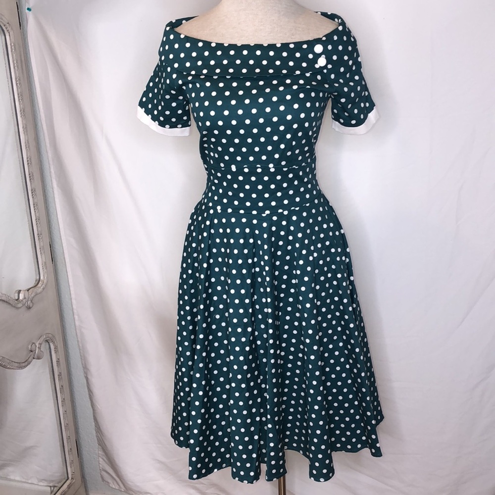 🔹 Dolly and Dotty Vintage inspired Swing Dress